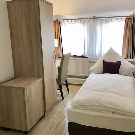 Bed & Breakfast A Lotus Boeblingen